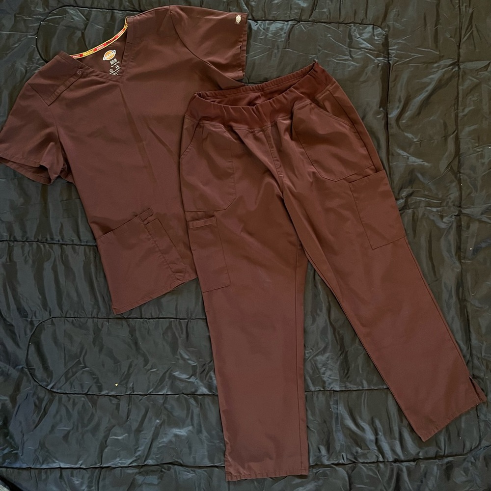Brown Women's Petite Dickies Scrub Set